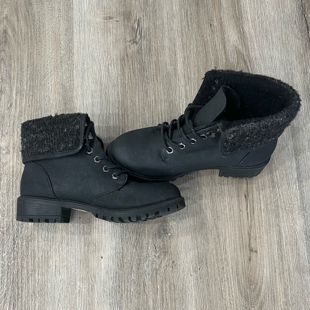 COMBAT WINTER BOOTS